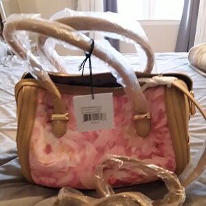 Snob essentials hand bag